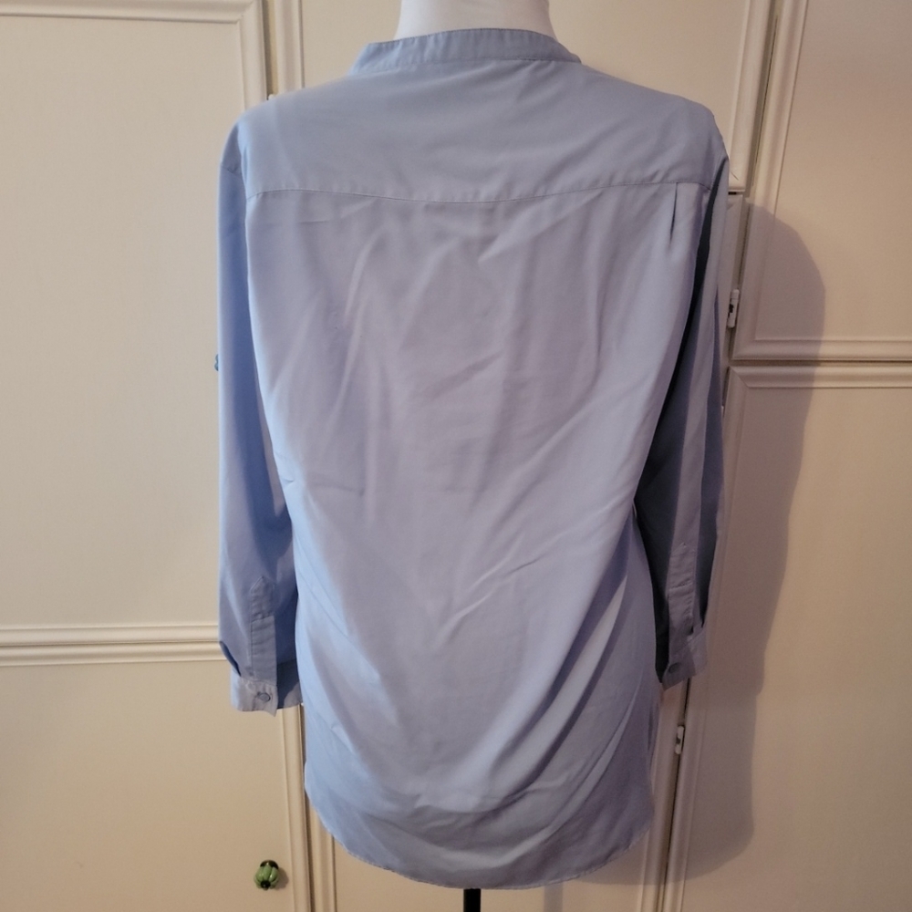 Vince Camuto Breezy Chambray Long Blouse Top - Picture 3 of 6